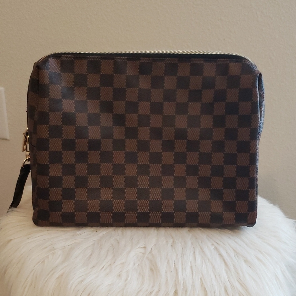 Brown Chekered Toilettries Bag